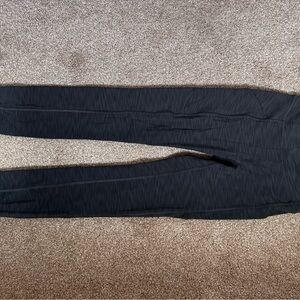 Lululemon Gray Athletic Leggings w/pockets